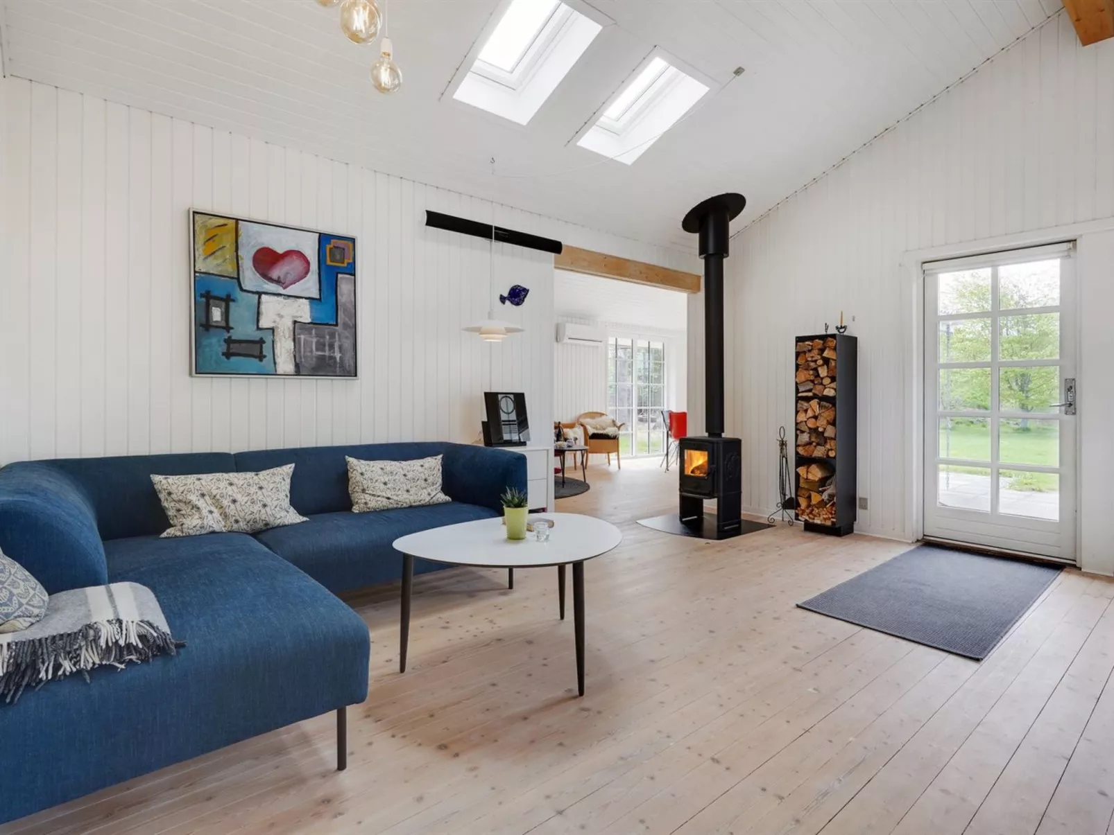 "Ansberga" - 1km from the sea-Binnen