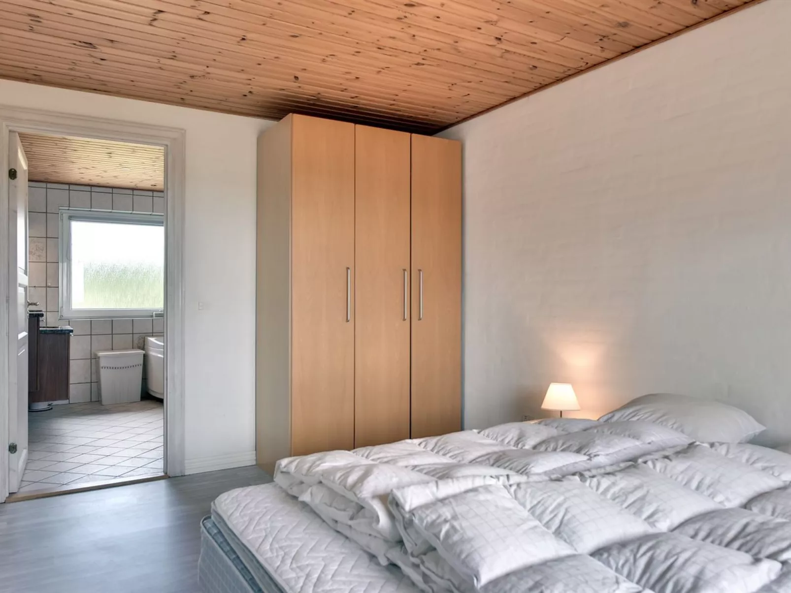 "Dorothea" - 450m to the fjord-Binnen