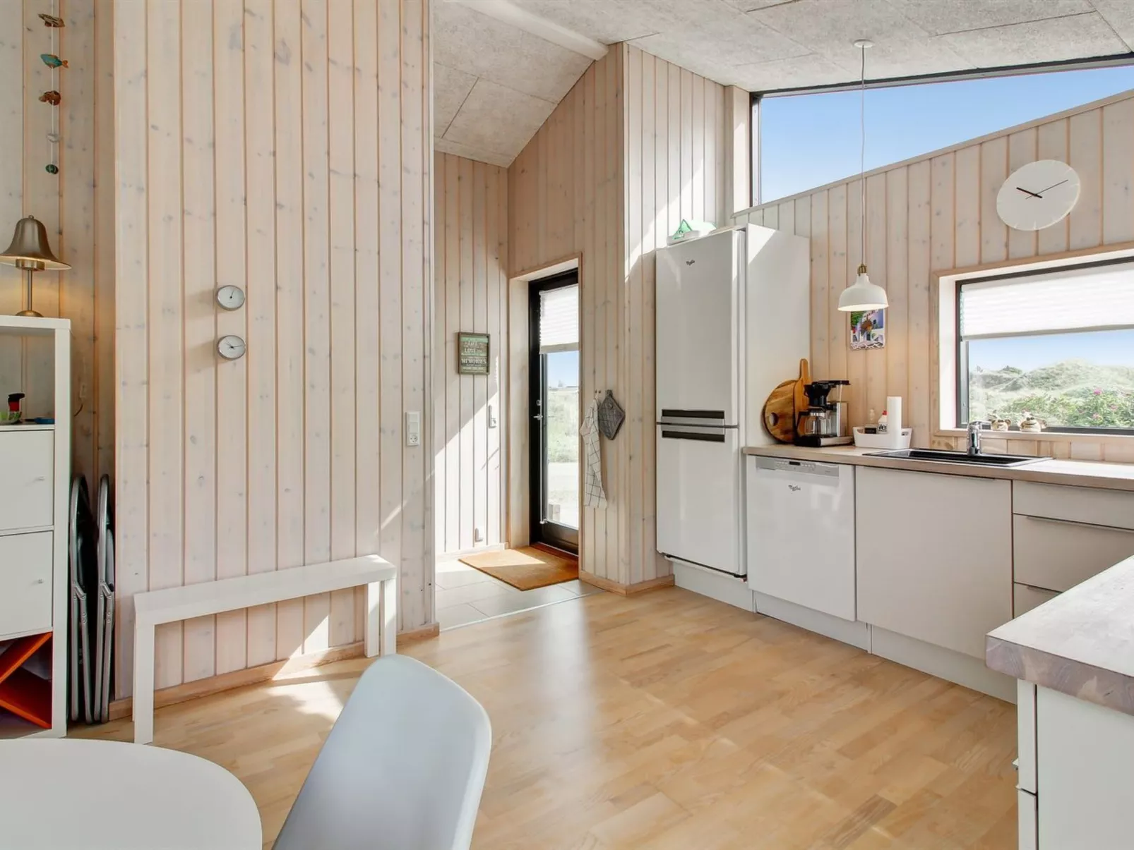 "Mikkel" - 300m from the sea-Binnen