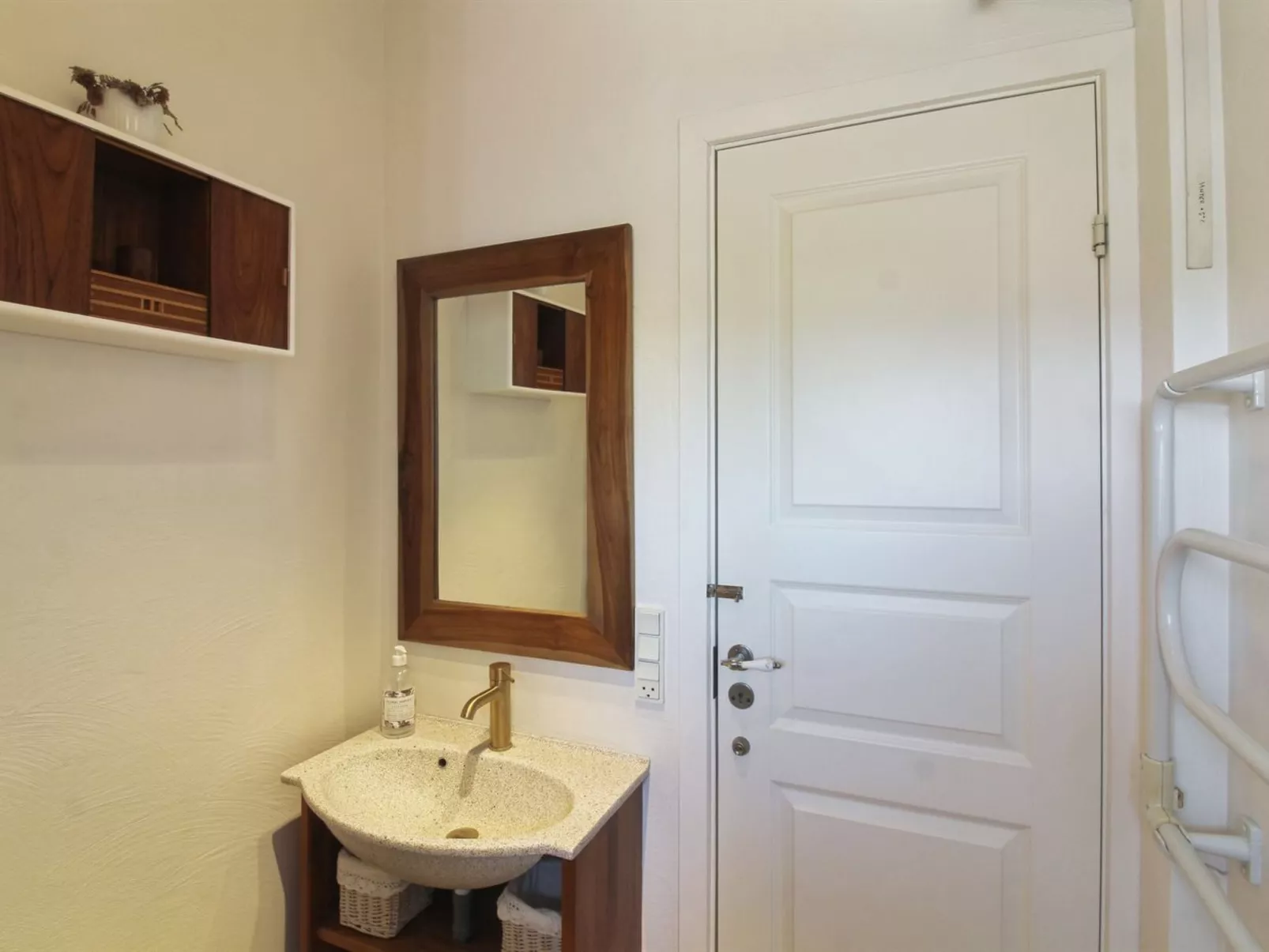 "Freydis" - 92m from the sea-Binnen