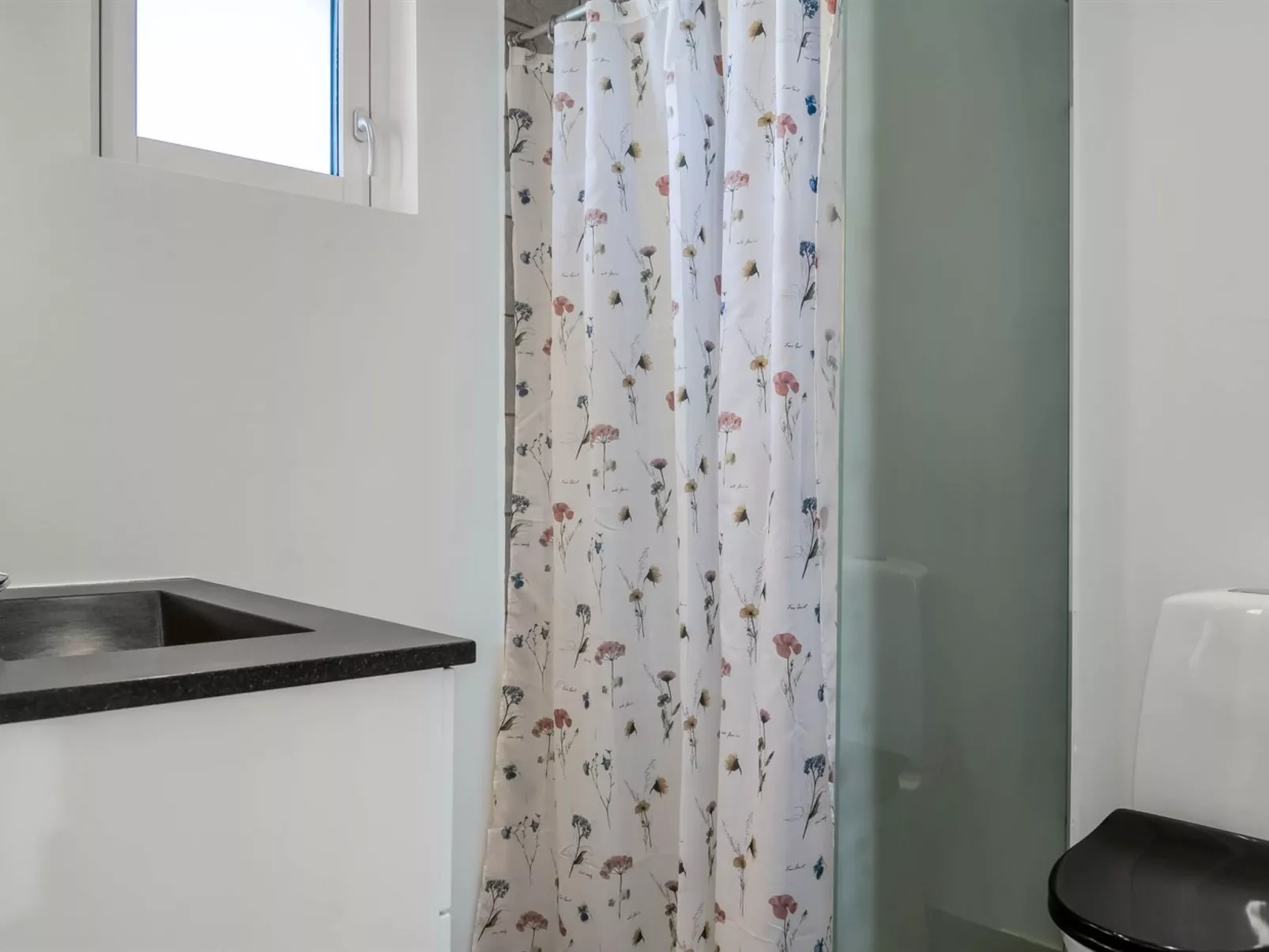 "Gynther" - 150m from the sea-Binnen