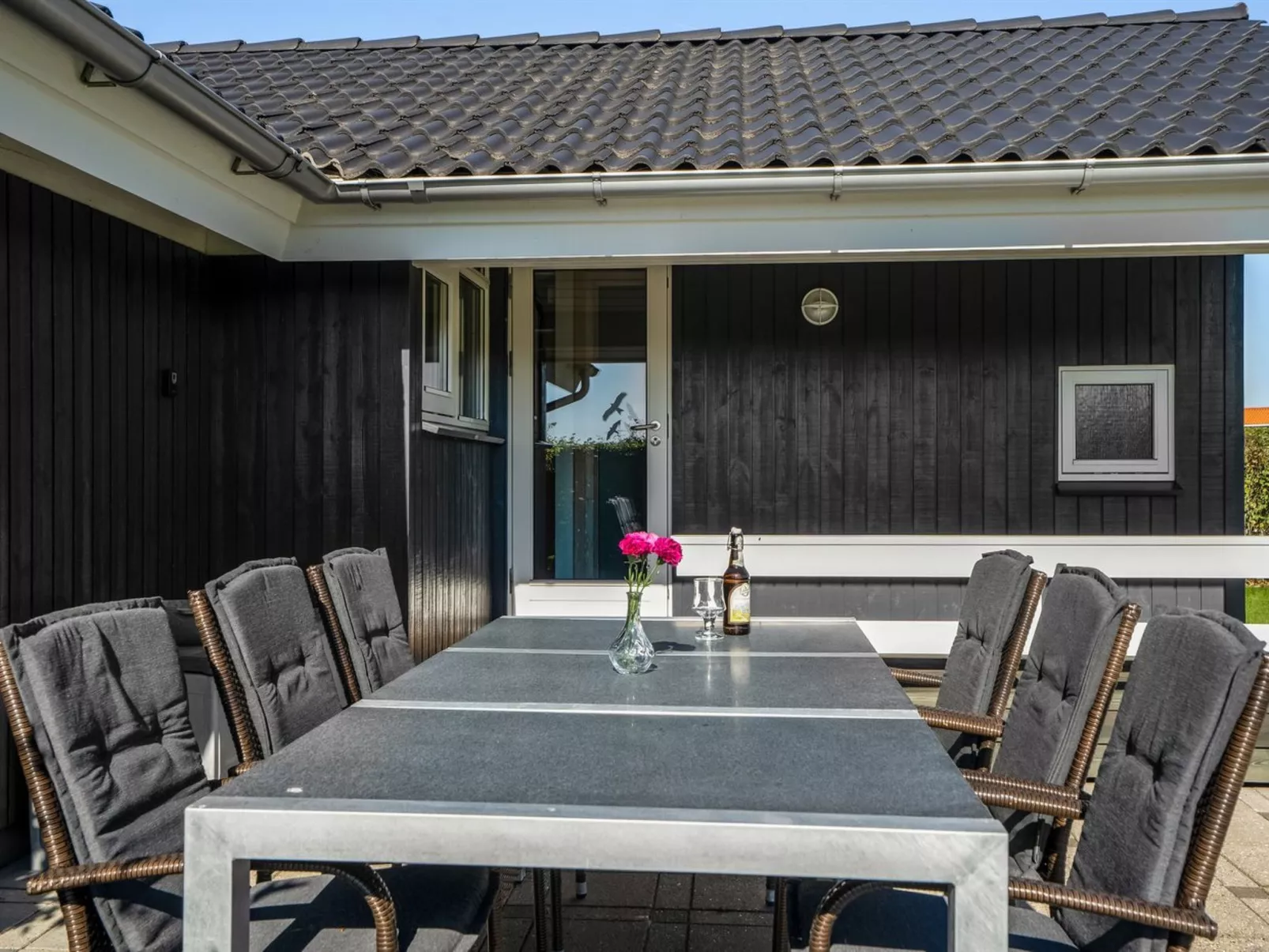 "Brynjolf" - 350m to the fjord-Buiten