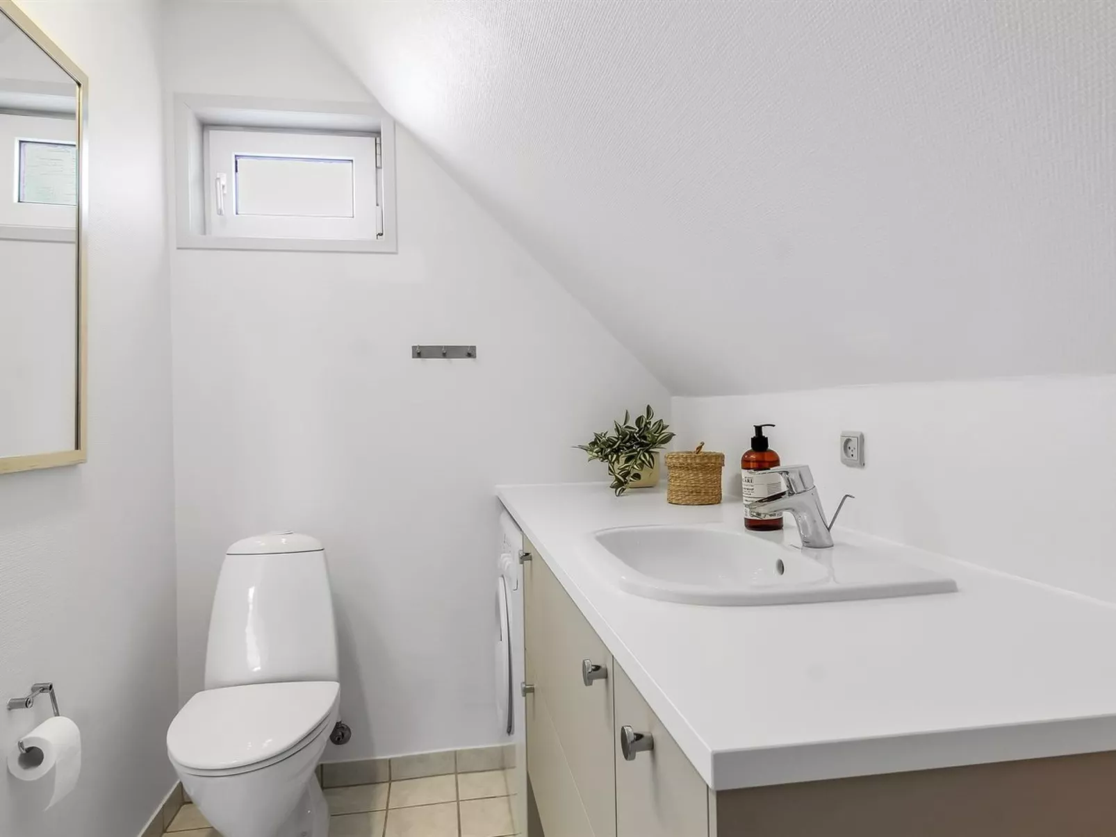 "Poulsen" - 200m from the sea-Binnen