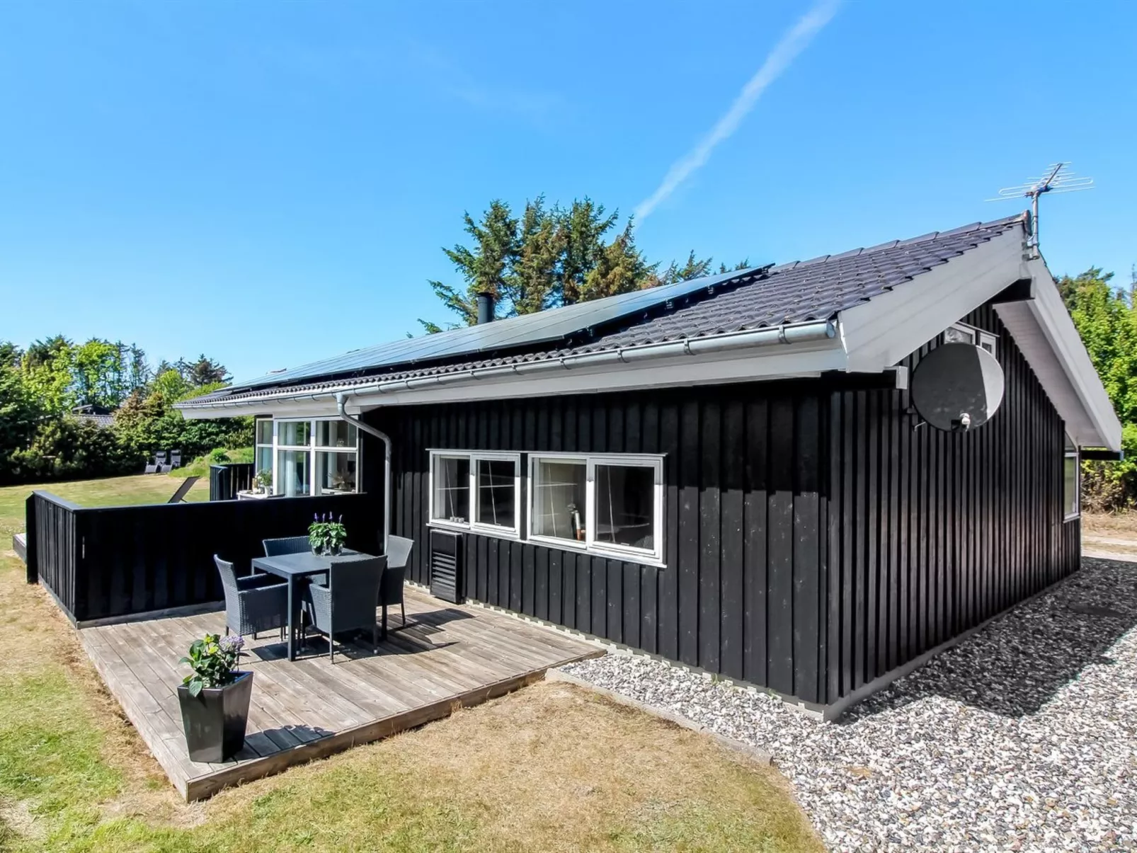 "Elvan" - 450m from the sea-Buiten