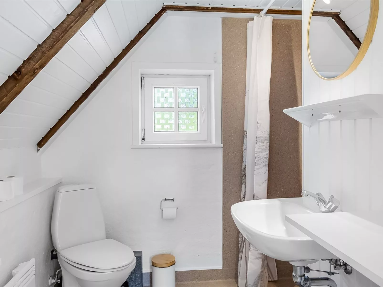 "Ilona" - 2km from the sea-Binnen