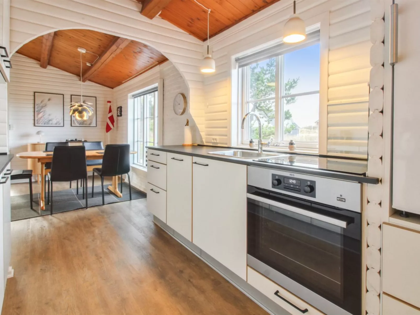 "Hendrine" - 500m from the sea-Binnen