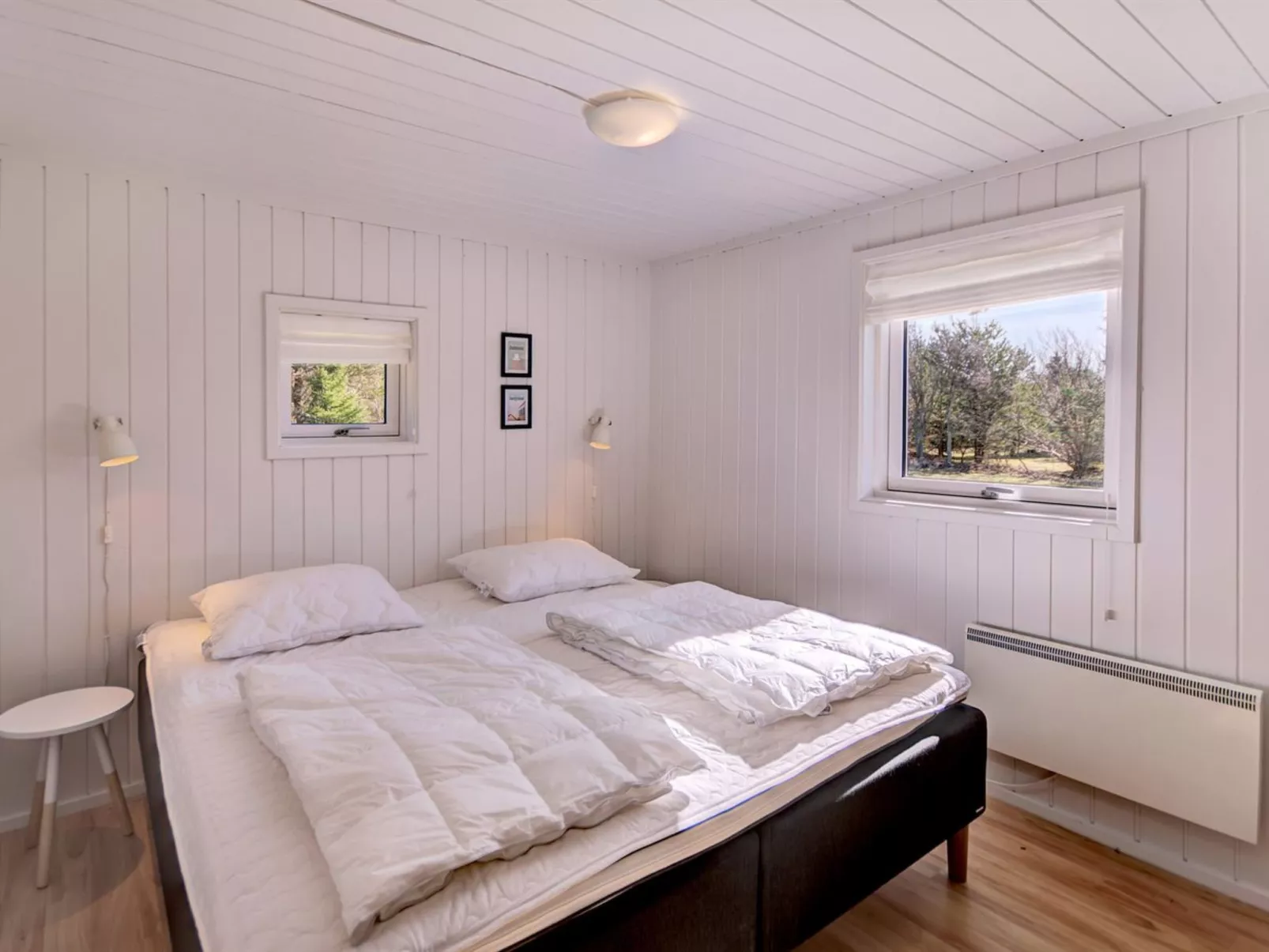 "Bylgja" - 1.7km from the sea-Binnen