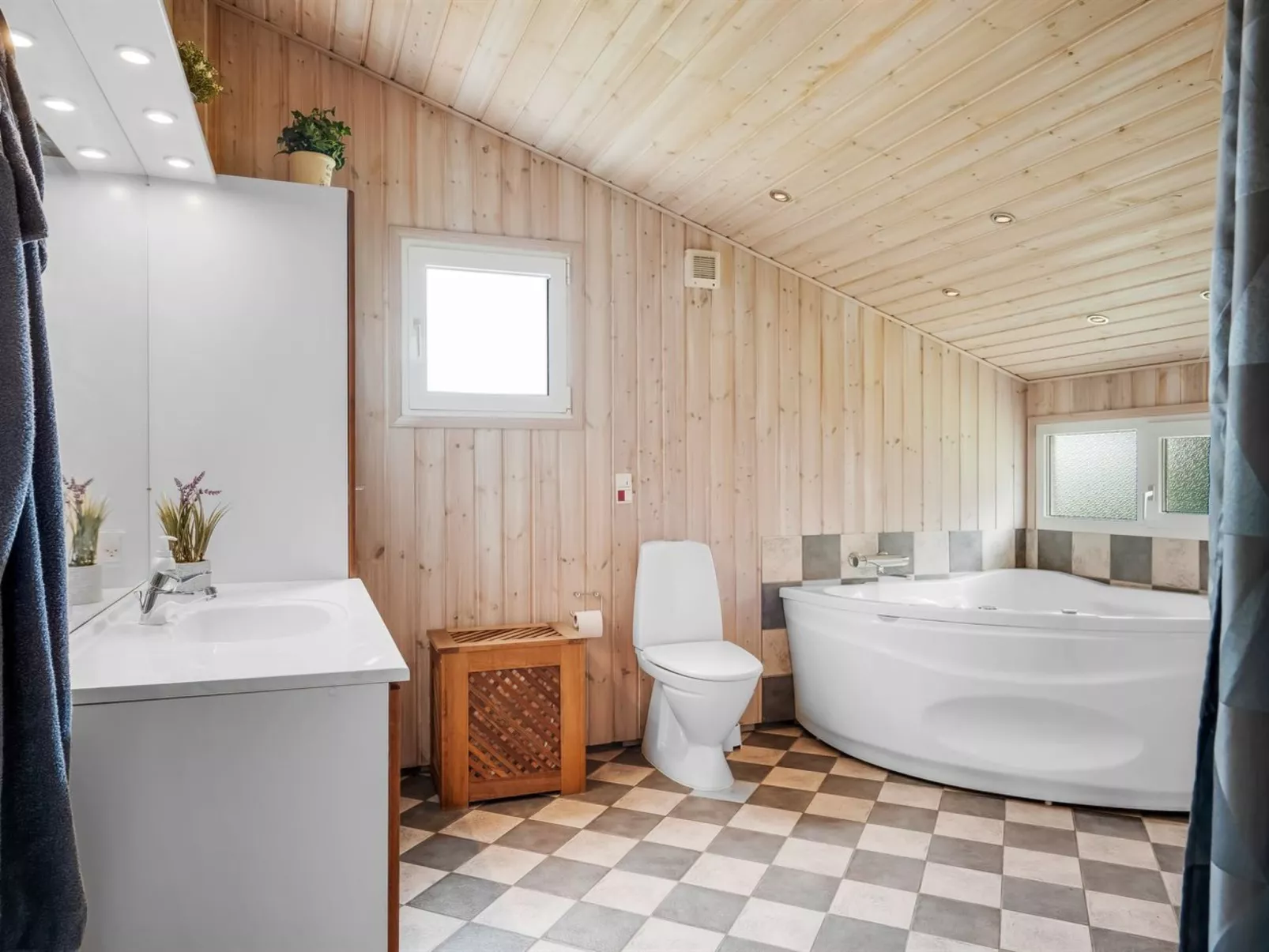 "Ellen" - 289m from the sea-Binnen