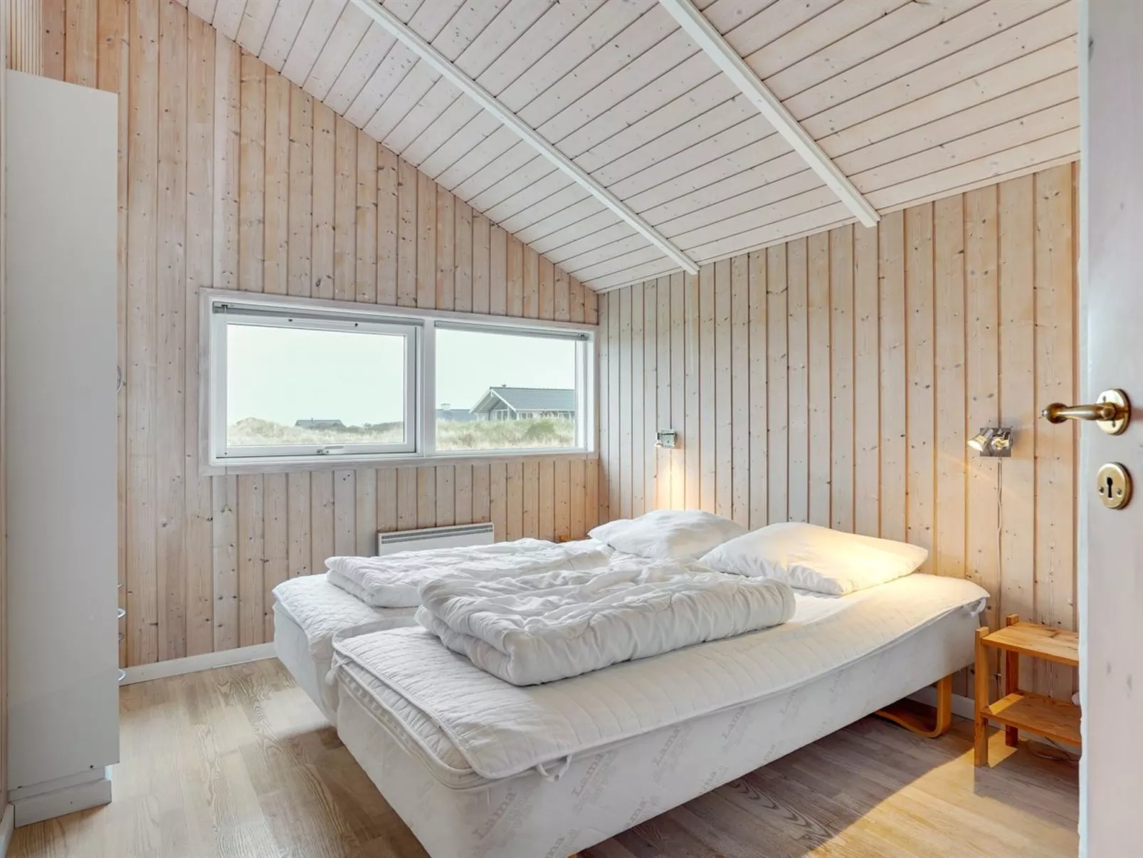 "Patrick" - 300m from the sea-Binnen