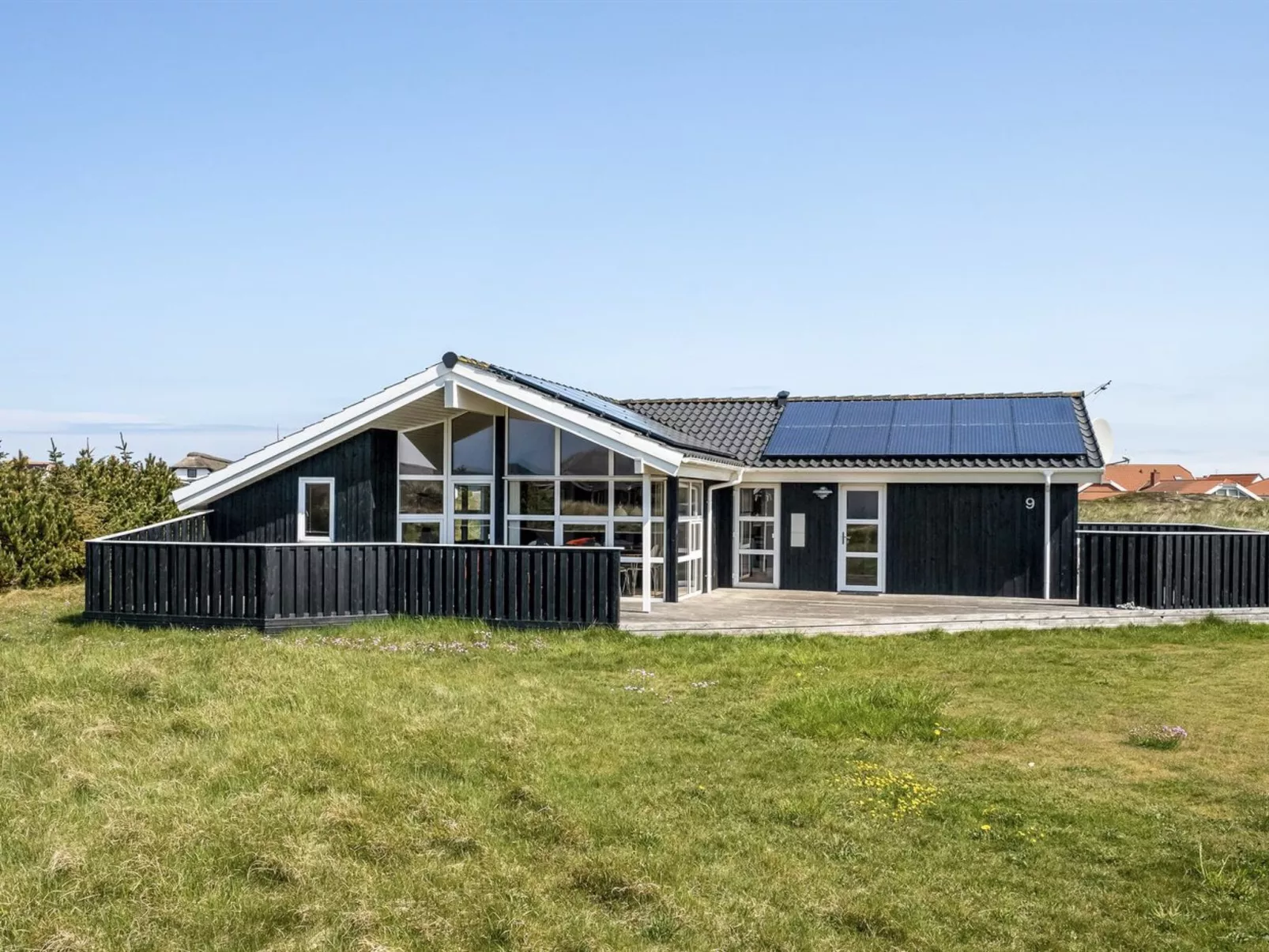 "Emppu" - 400m from the sea-Buiten