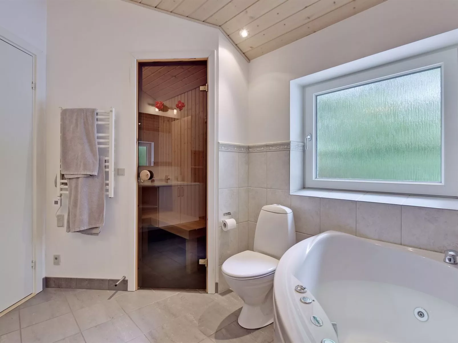 "Gundel" - 400m from the sea-Binnen