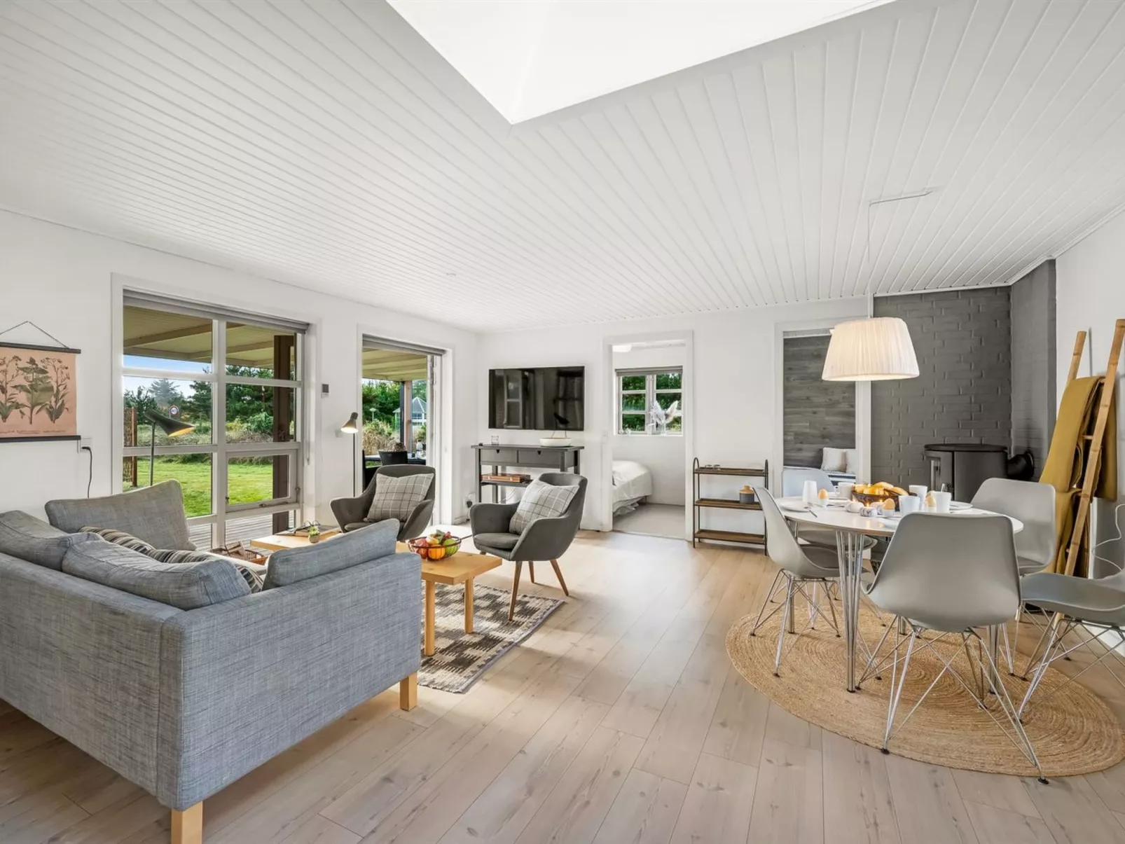 "Agni" - 800m from the sea-Binnen