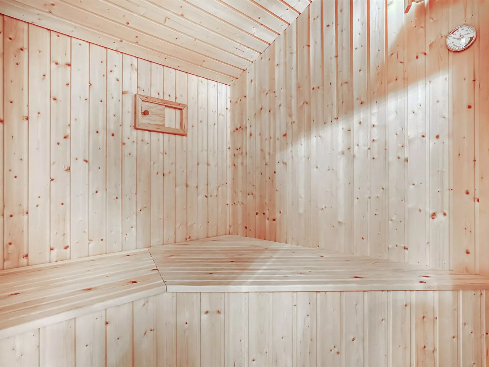 "Guththorm" - 600m from the sea-Binnen