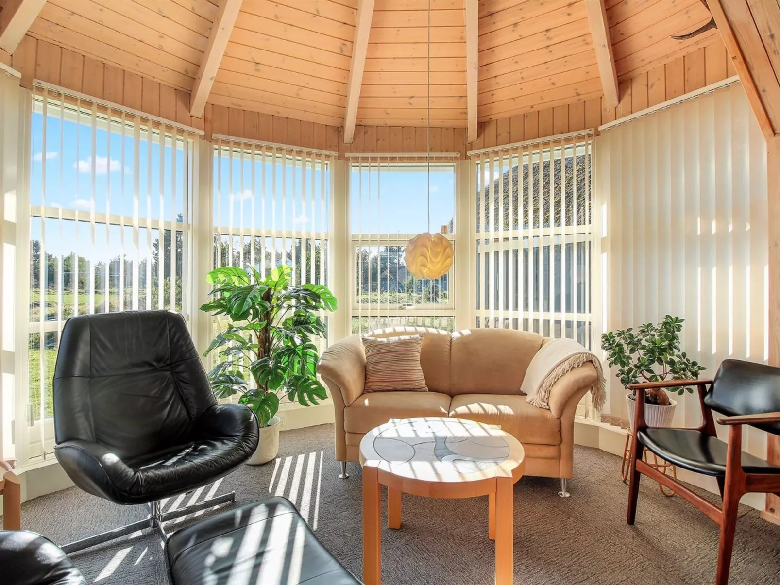 "Ansine" - 1.2km from the sea-Binnen