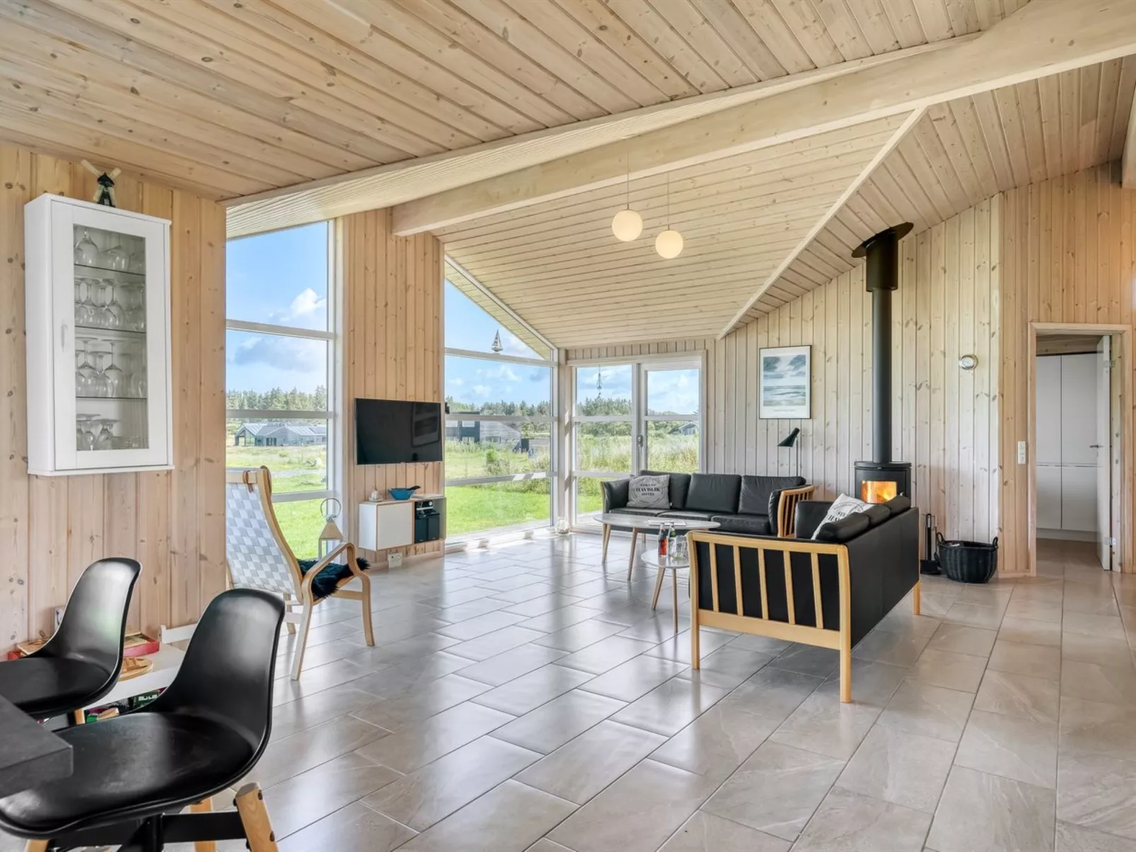 "Engelina" - 1.3km from the sea-Binnen