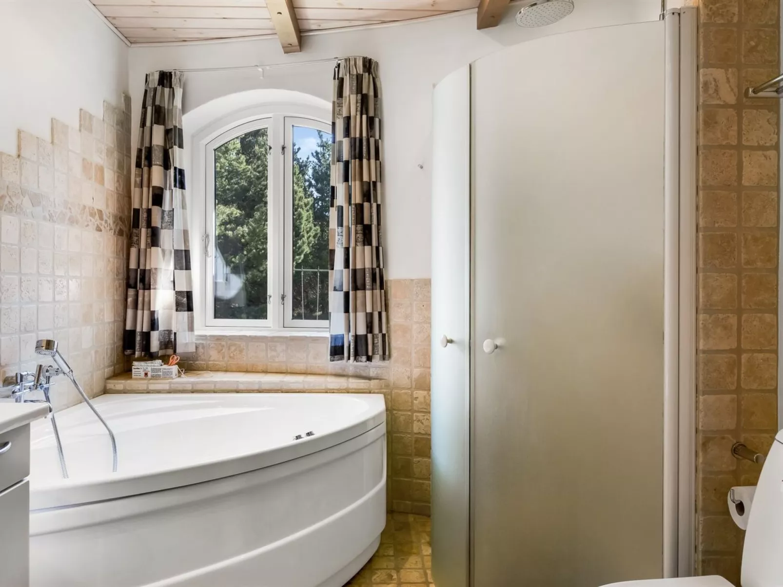 "Agusta" - 1.1km from the sea-Binnen