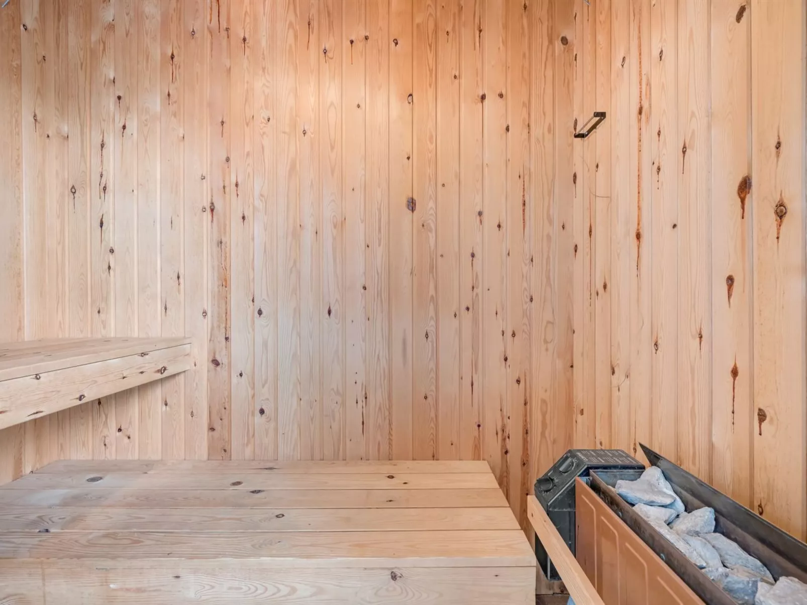 "Sutere" - 200m to the fjord-Binnen