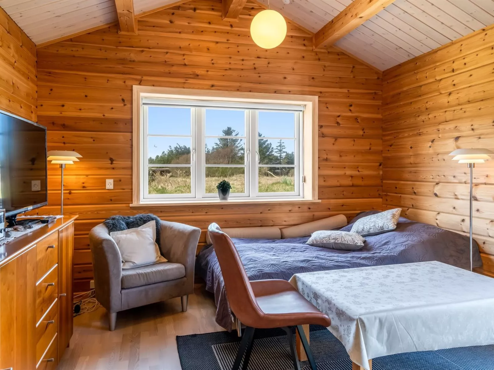 "Mathy" - 900m from the sea-Binnen