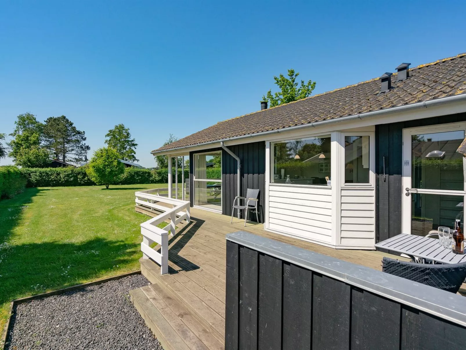 "Maybritt" - 100m from the sea-Buiten