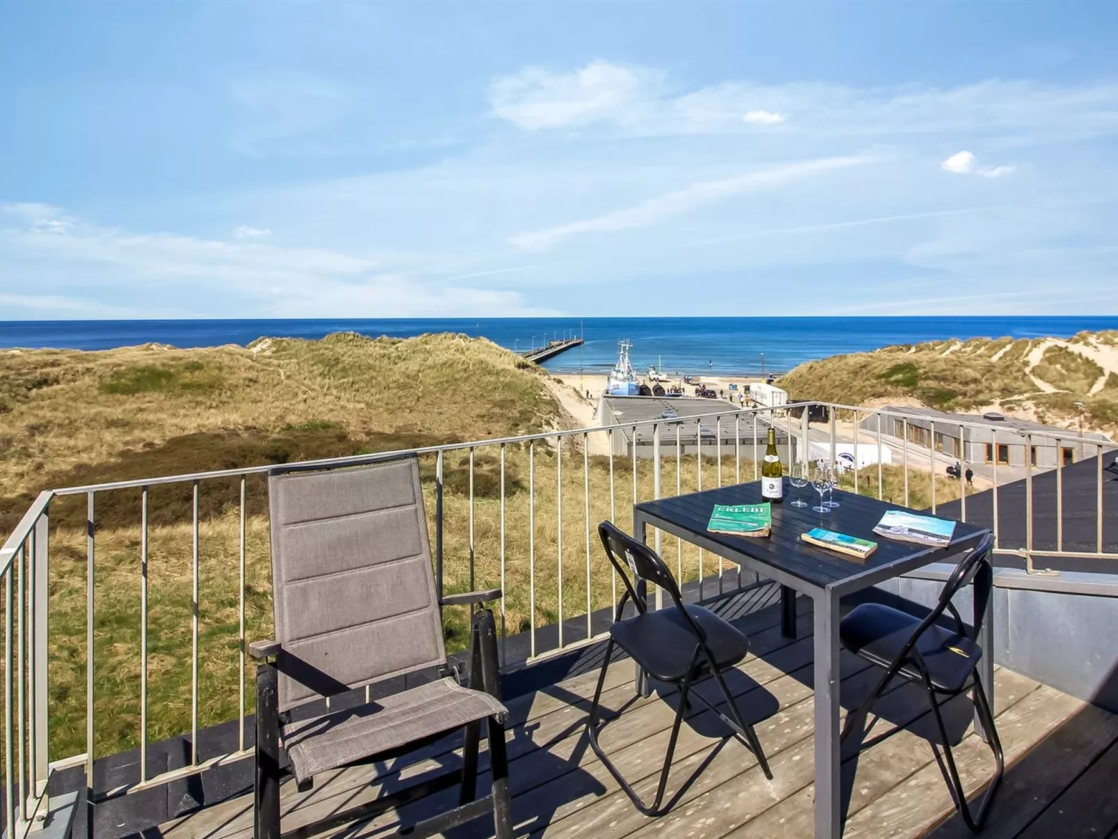 "Britta" - 100m from the sea-Buiten