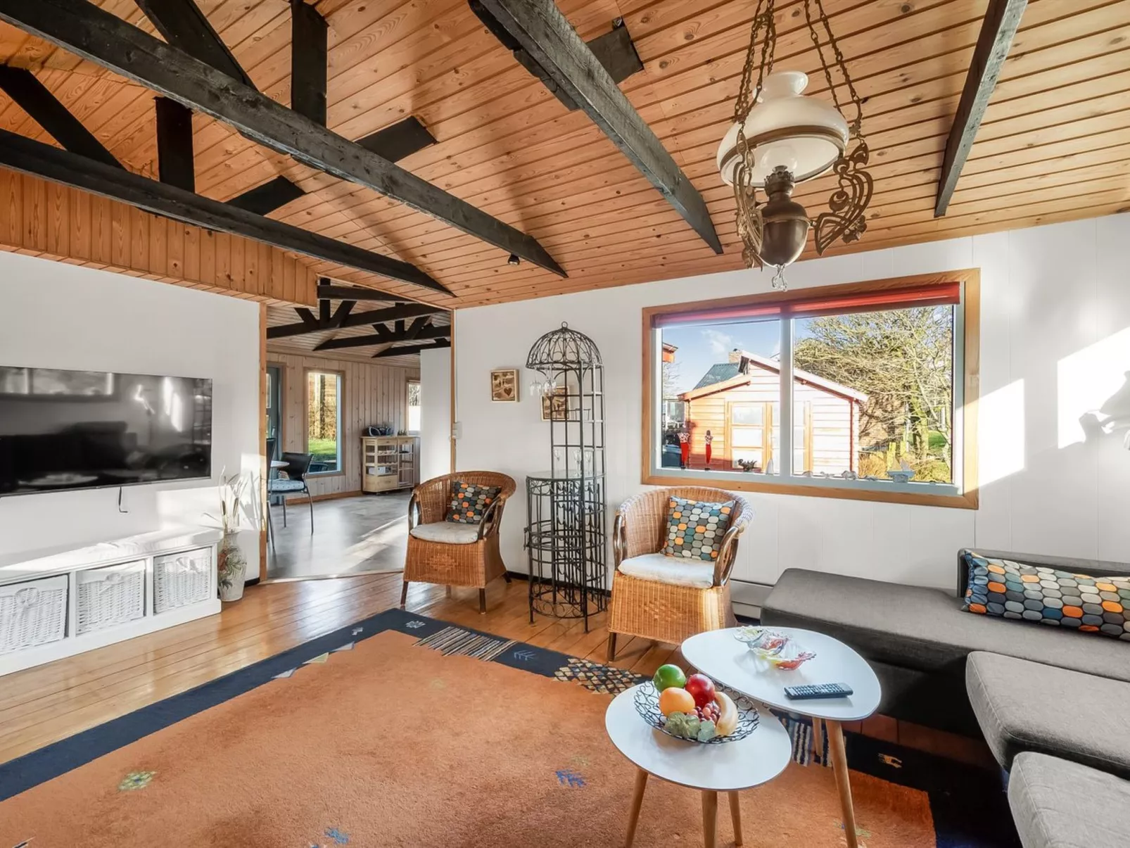 "Alpi" - 250m to the fjord-Binnen