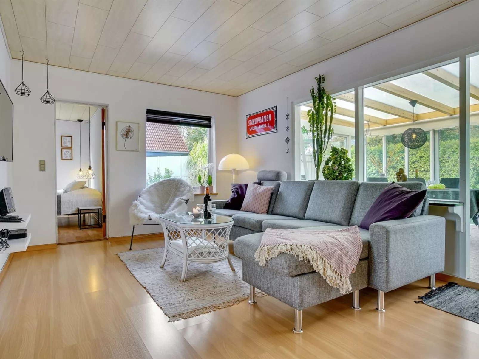 "Hattie" - 100m from the sea-Binnen