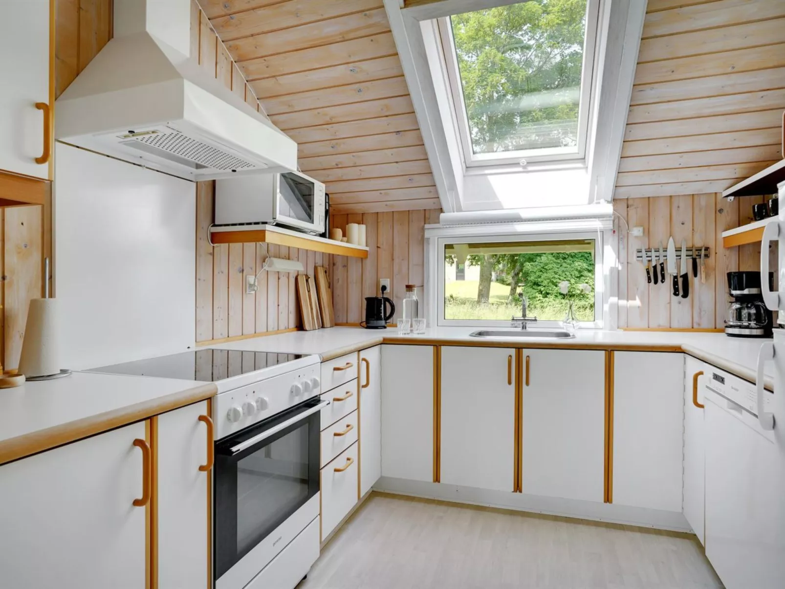 "Maard" - 325m from the sea-Binnen