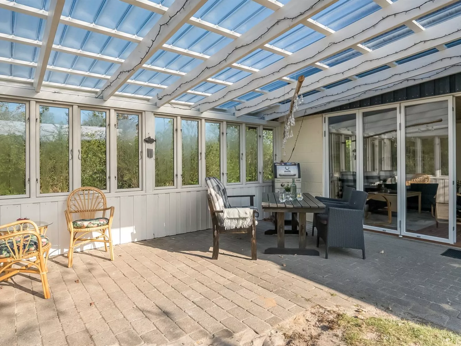 "Mirva" - 800m to the fjord-Buiten