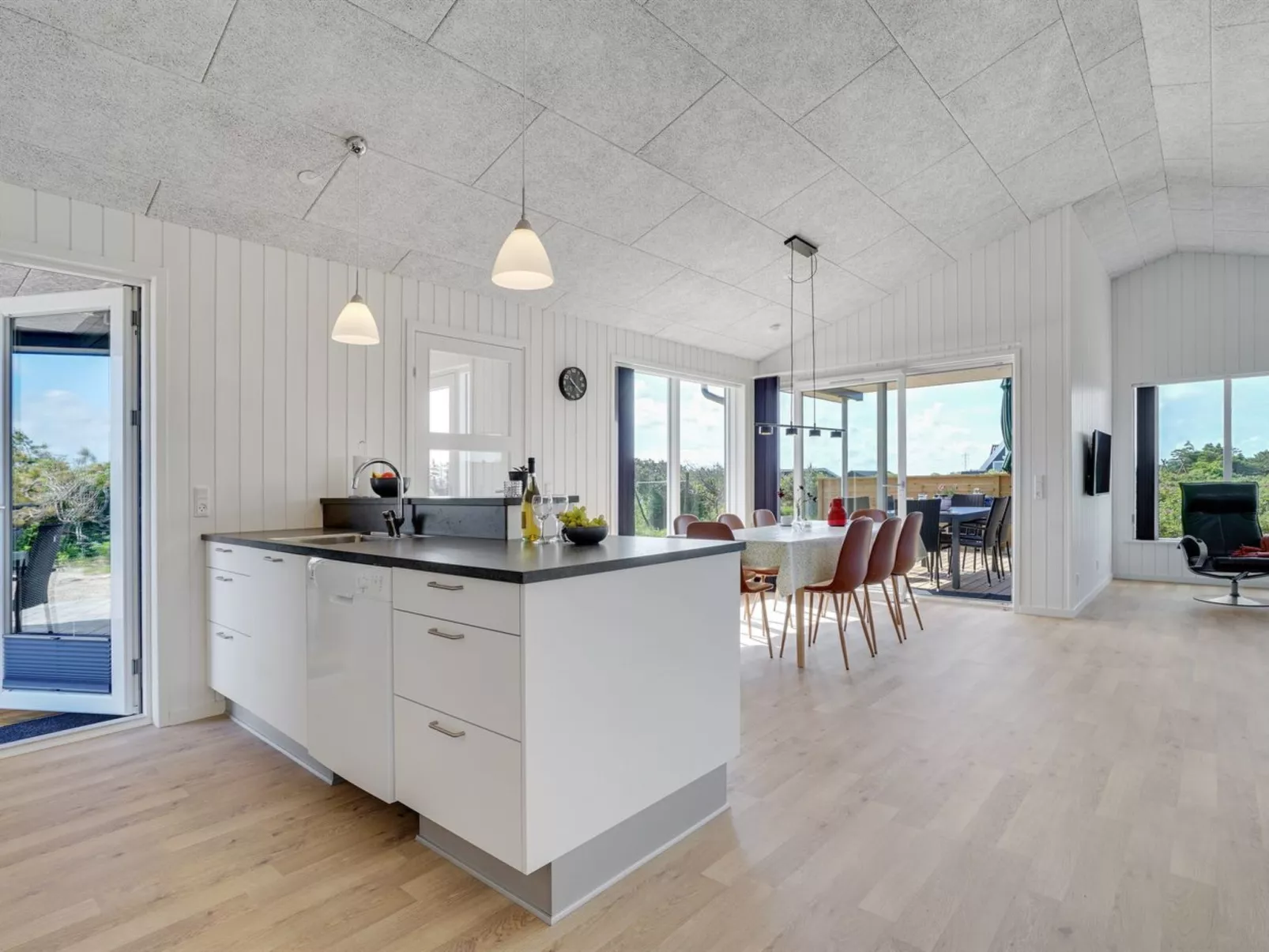 "Alvhild" -  from the sea-Binnen