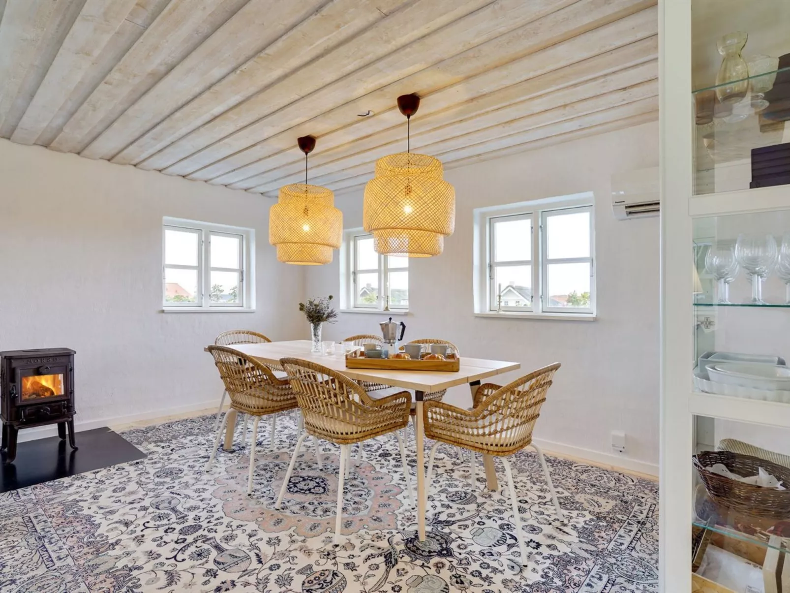 "Meindor" - 350m from the sea-Binnen