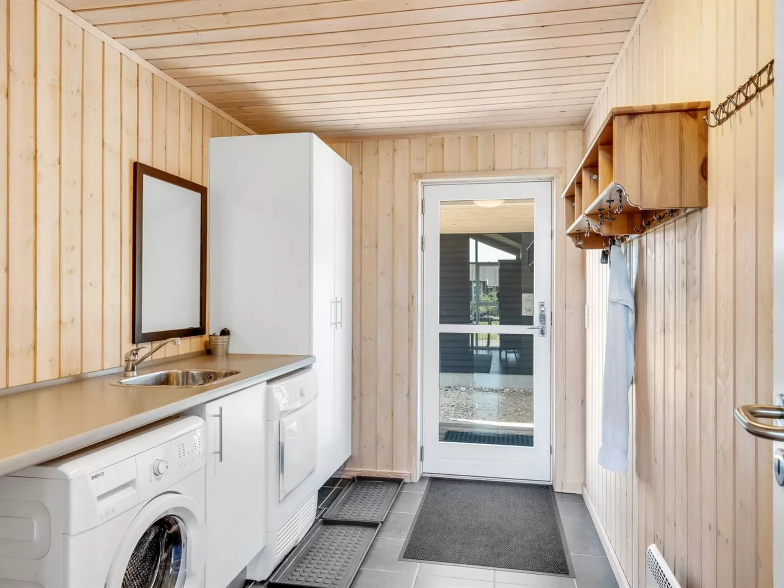 "Oskarvine" - 900m from the sea-Binnen