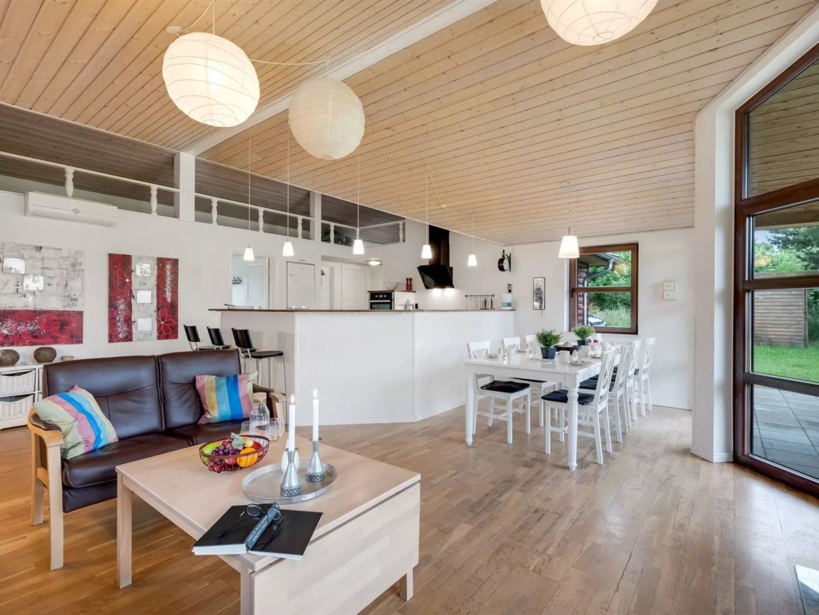 "Silvia" - 300m to the fjord-Binnen