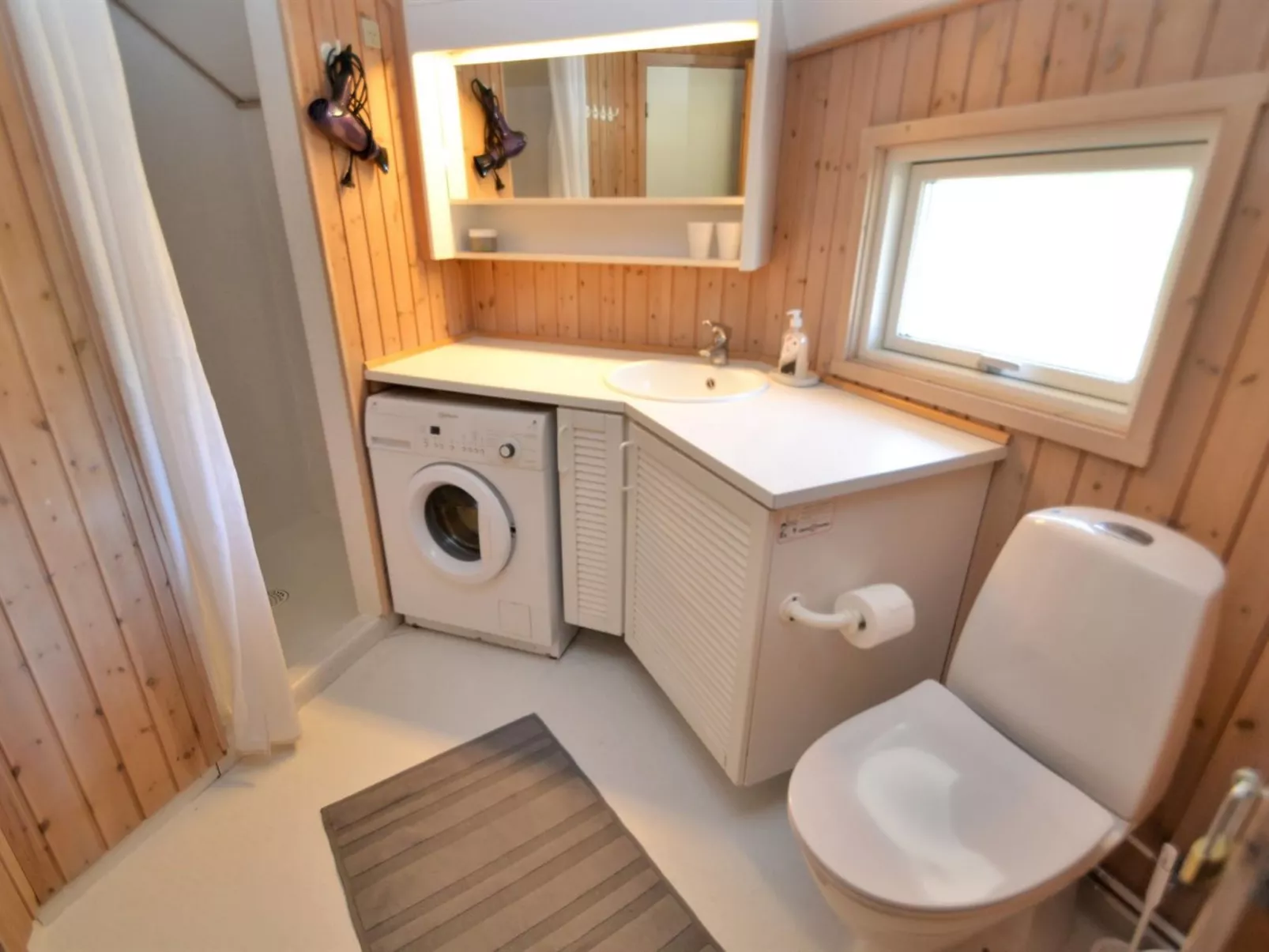 "Roulf" - 1.1km from the sea-Binnen