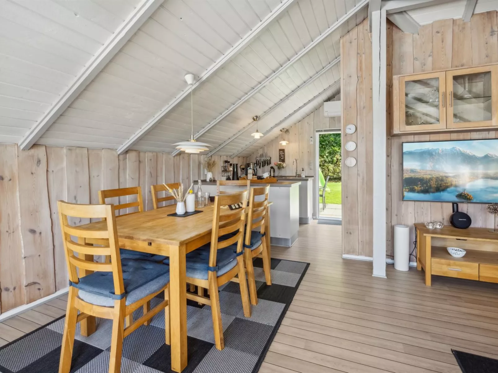 "Ines" - 25km from the sea-Binnen