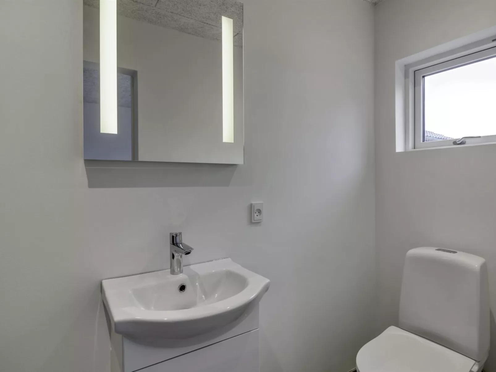 "Juho" - 900m from the sea-Binnen