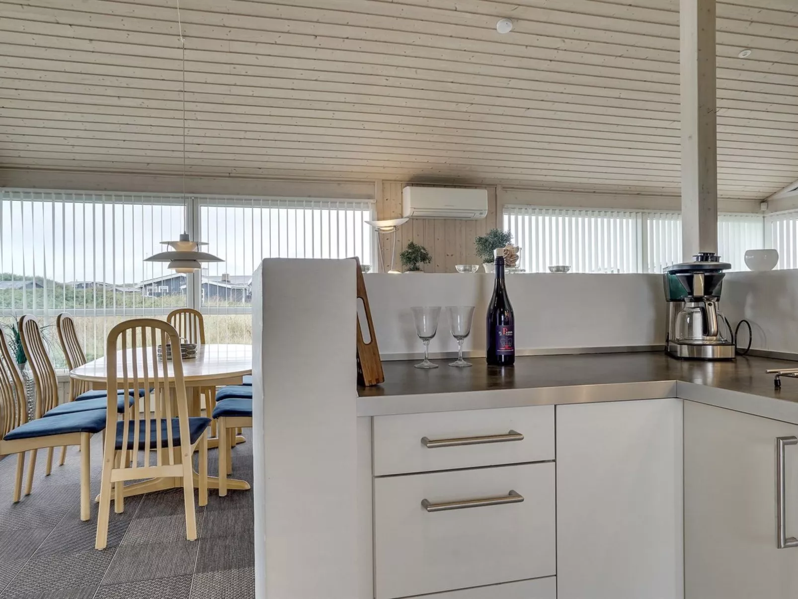 "Joella" - 200m from the sea-Binnen