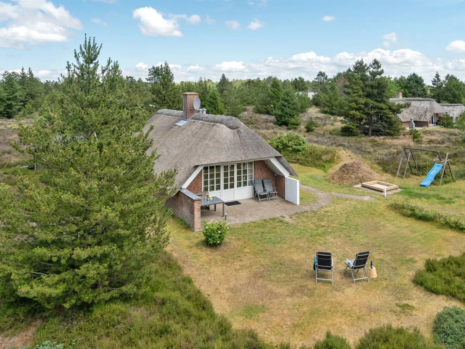 "Hakun" - 4km from the sea-Buiten