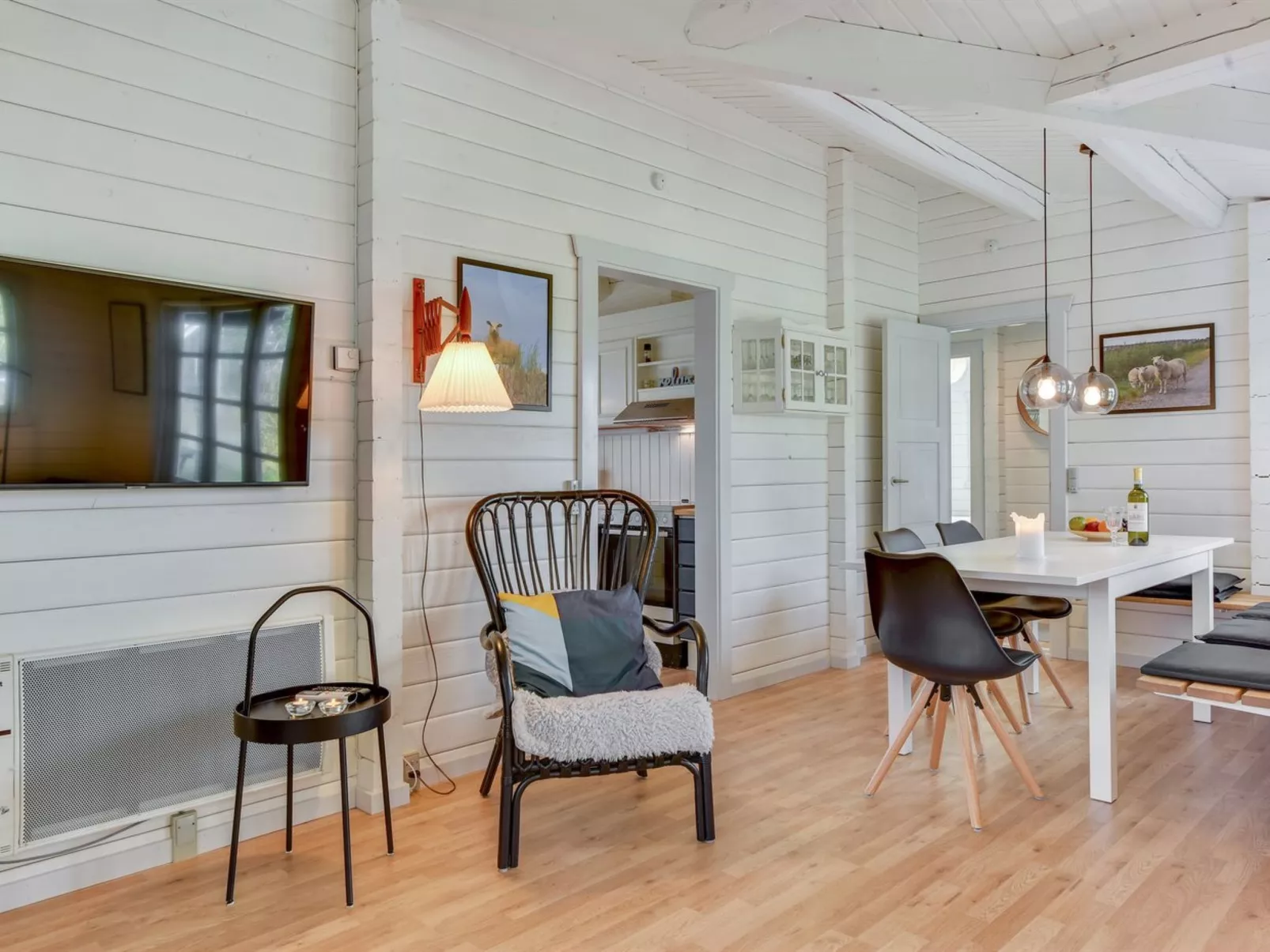 "Semund" - 2km from the sea-Binnen