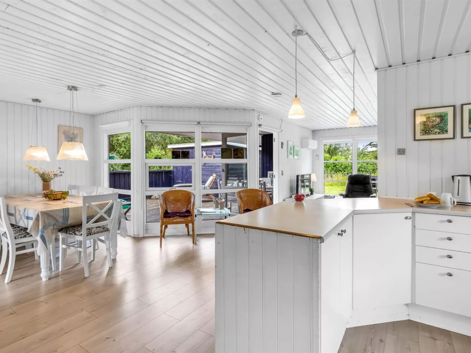 "Swaantje" - 400m from the sea-Binnen