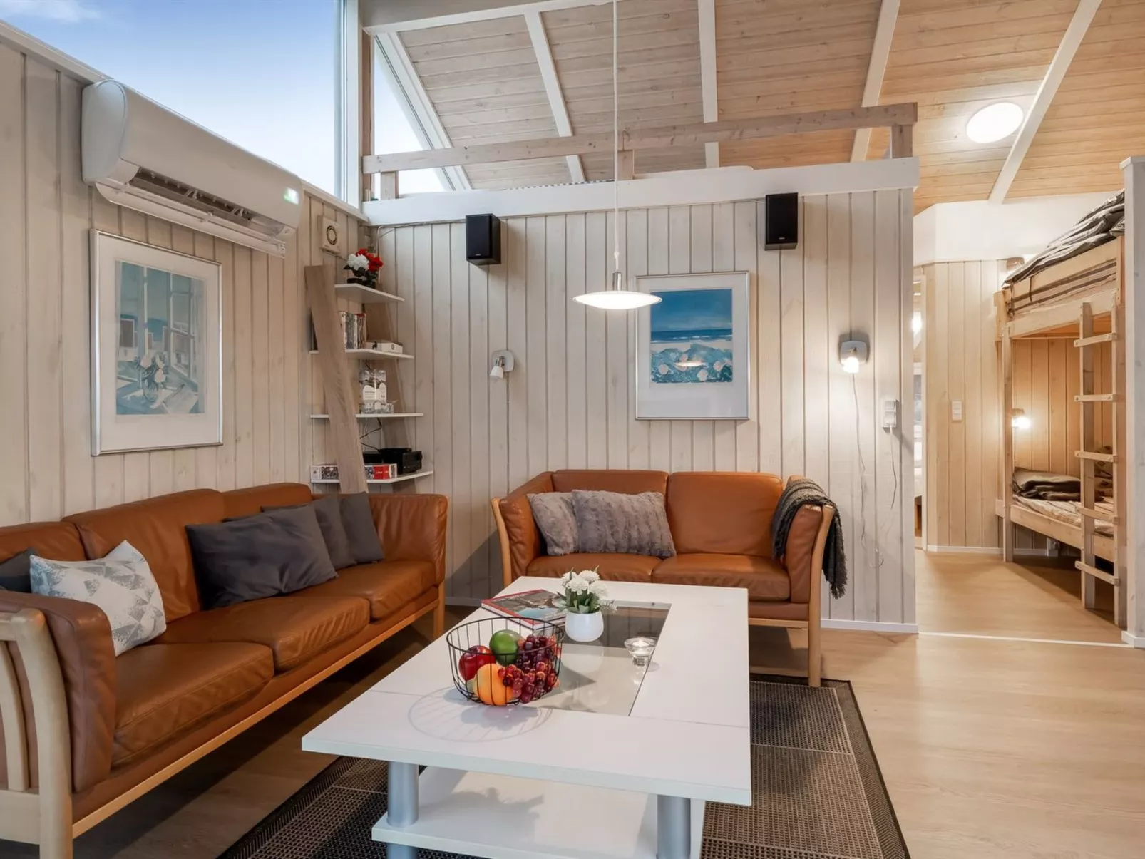 "Amadahy" - 950m from the sea-Binnen