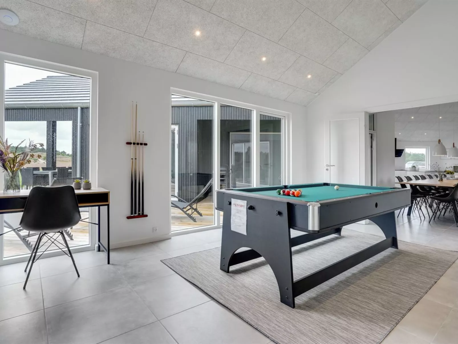 "Fridel" - 4km from the sea-Binnen