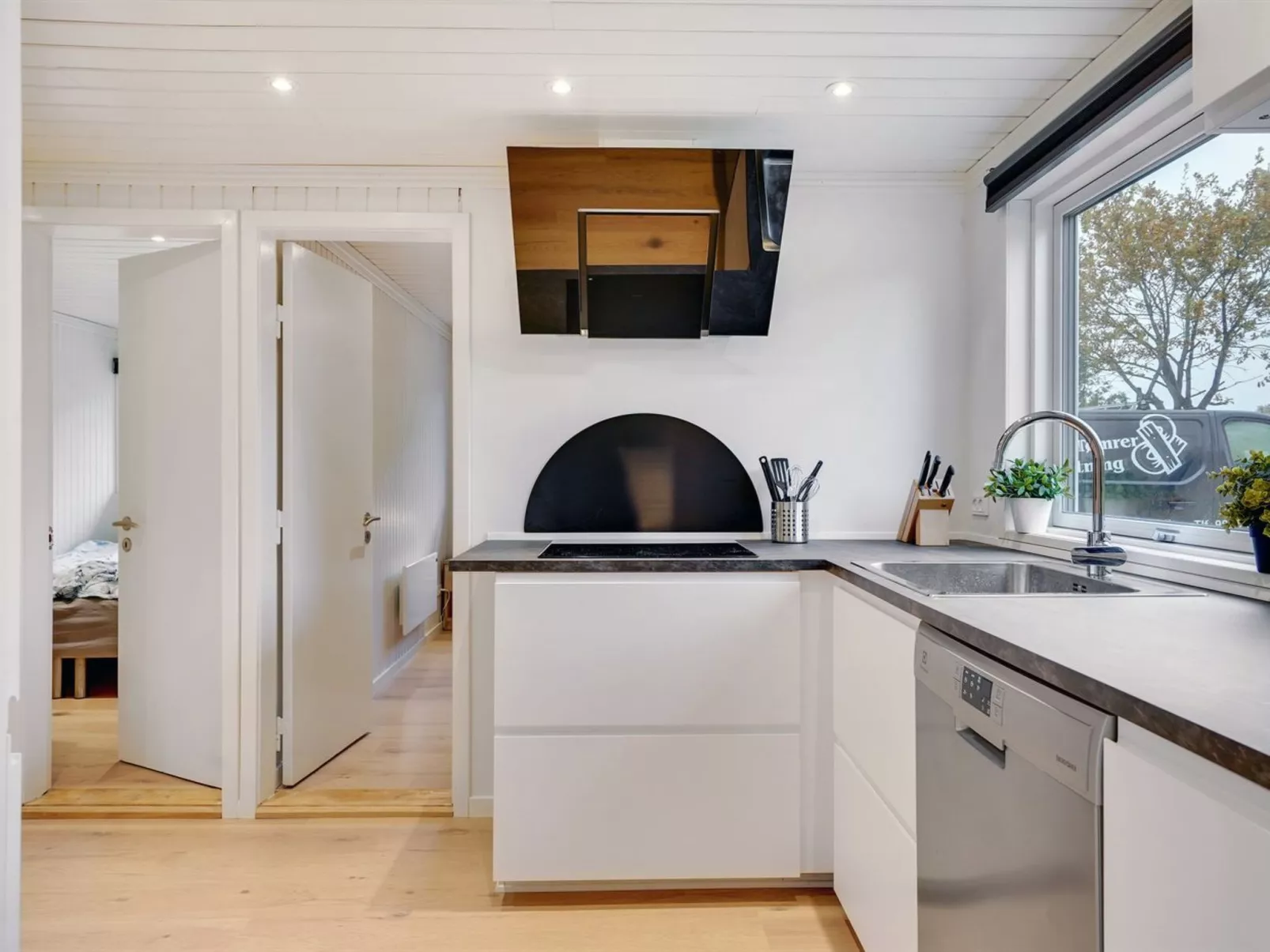 "Nina" - 700m to the fjord-Binnen