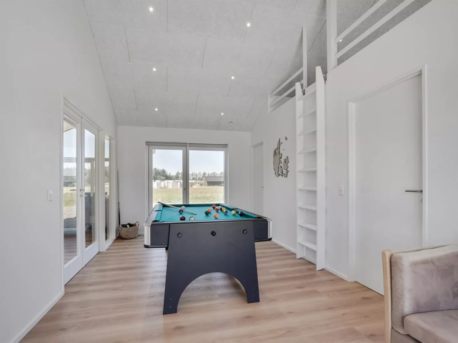 "Ambra" - 950m from the sea-Binnen