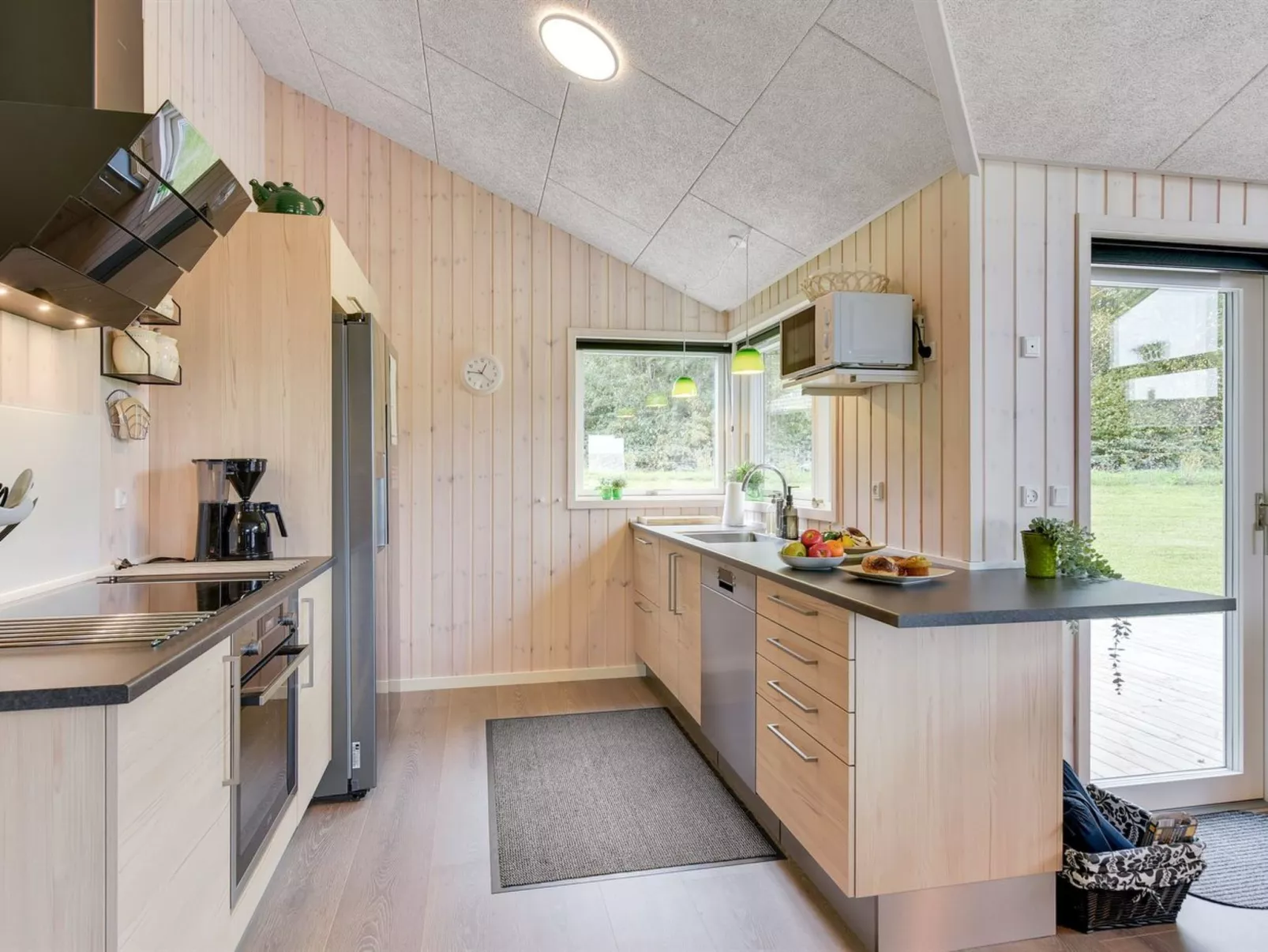 "Rathulf" - 500m from the sea-Binnen