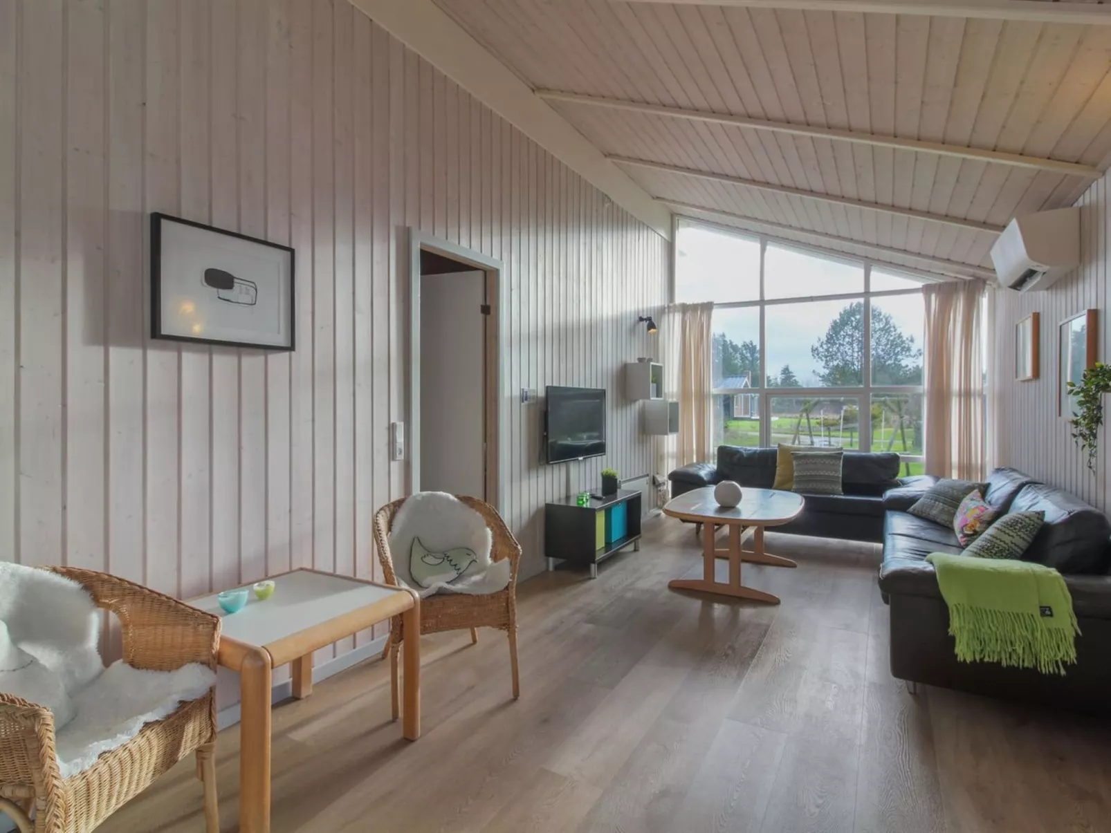 "Panu" - 600m from the sea-Binnen