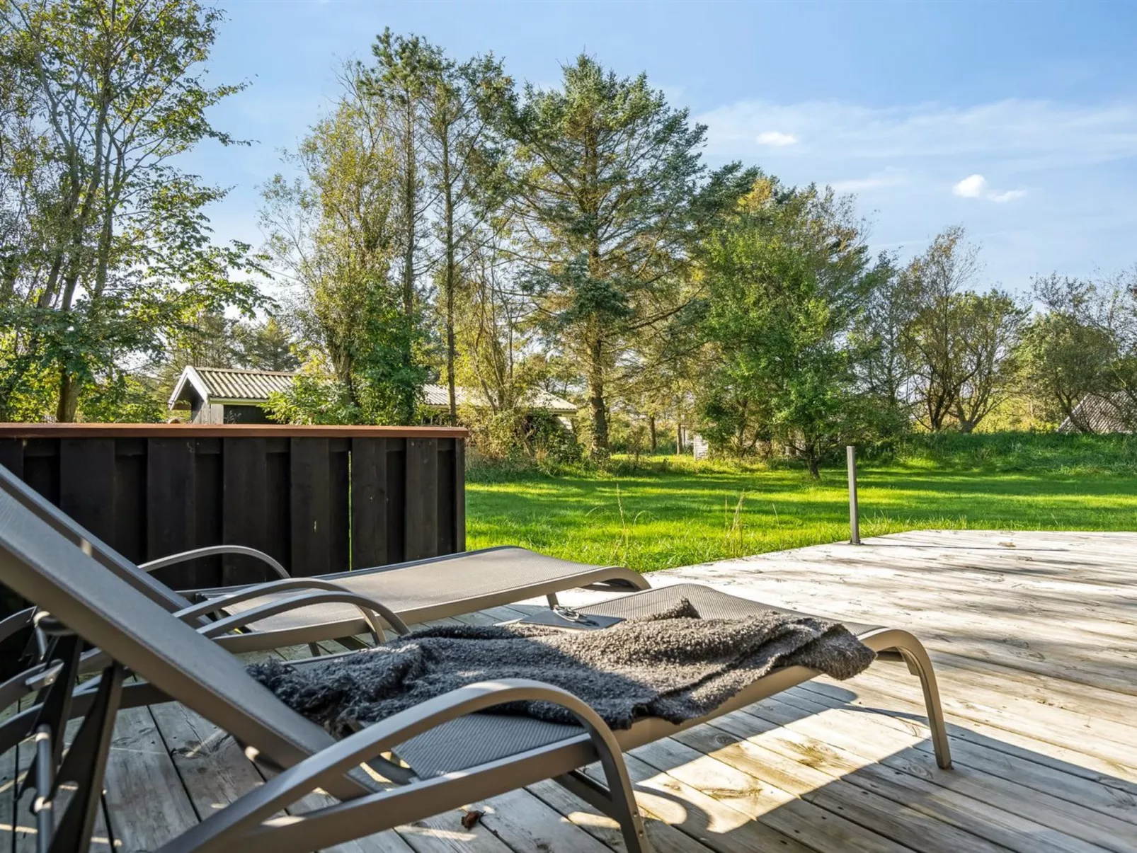 "Emeli" - 1.3km from the sea-Buiten