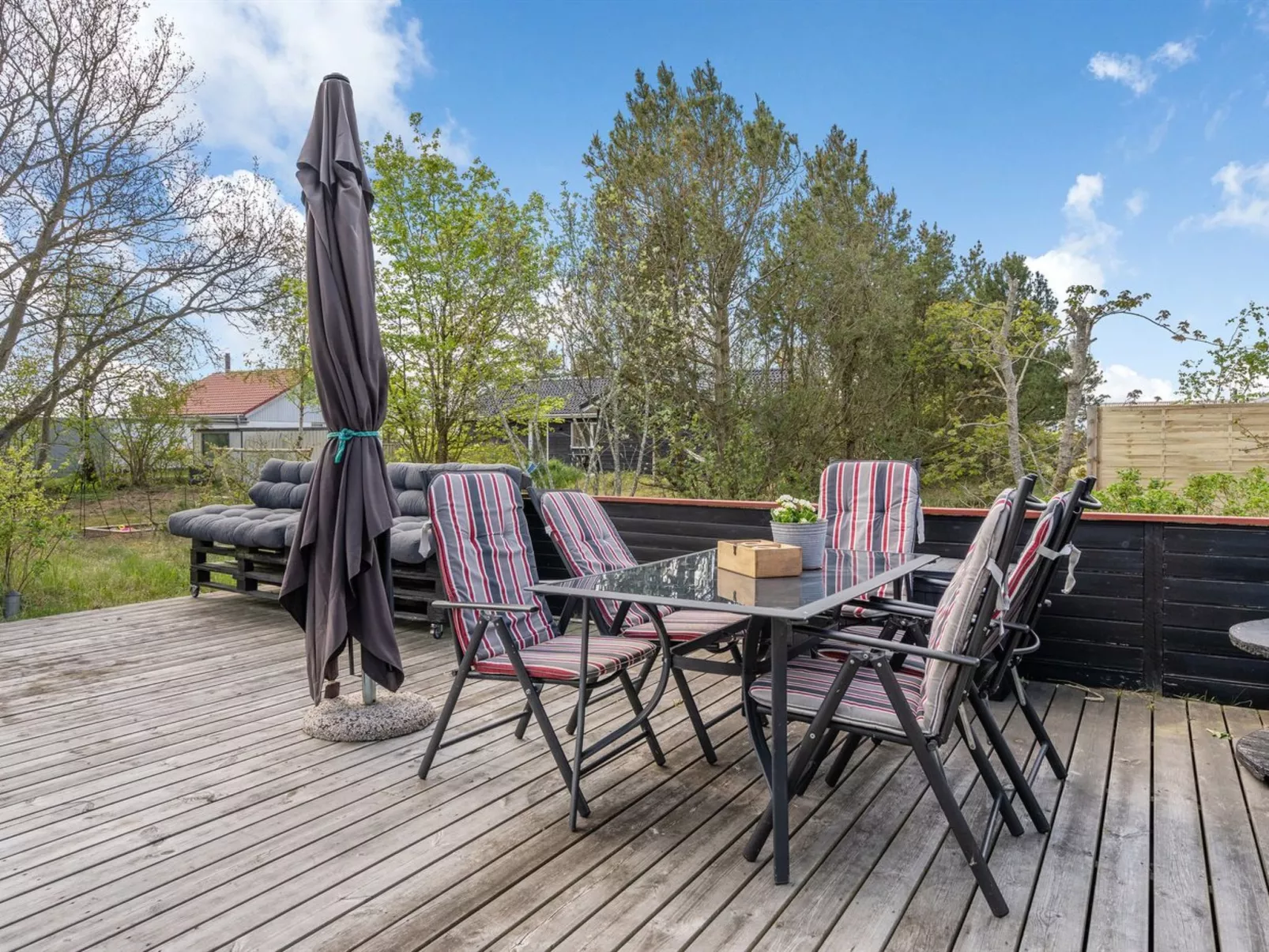 "Vladanka" -  from the sea-Buiten