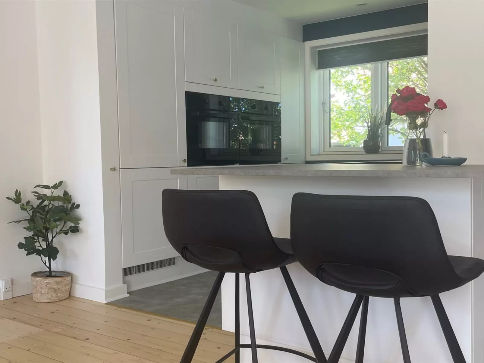 "Urs" - 200m from the sea-Binnen