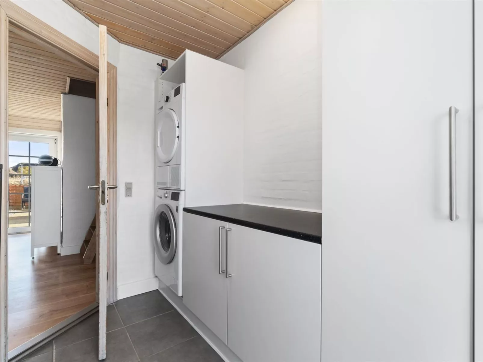 "Lemmikki" - 1.5km from the sea-Binnen