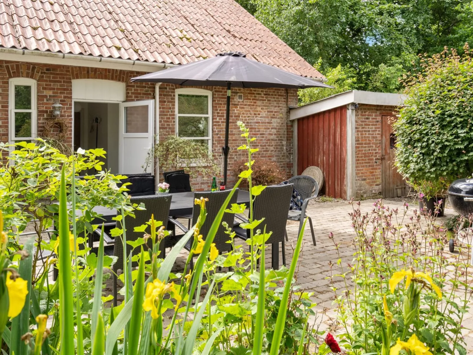 "Jonni" - 15km from the sea-Binnen